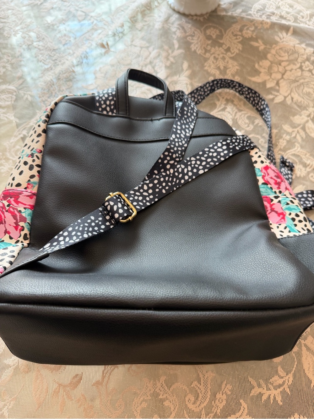 Betsey Johnson Small Quilted Mauve Backpack with Black Accent - Picture 6 of 11